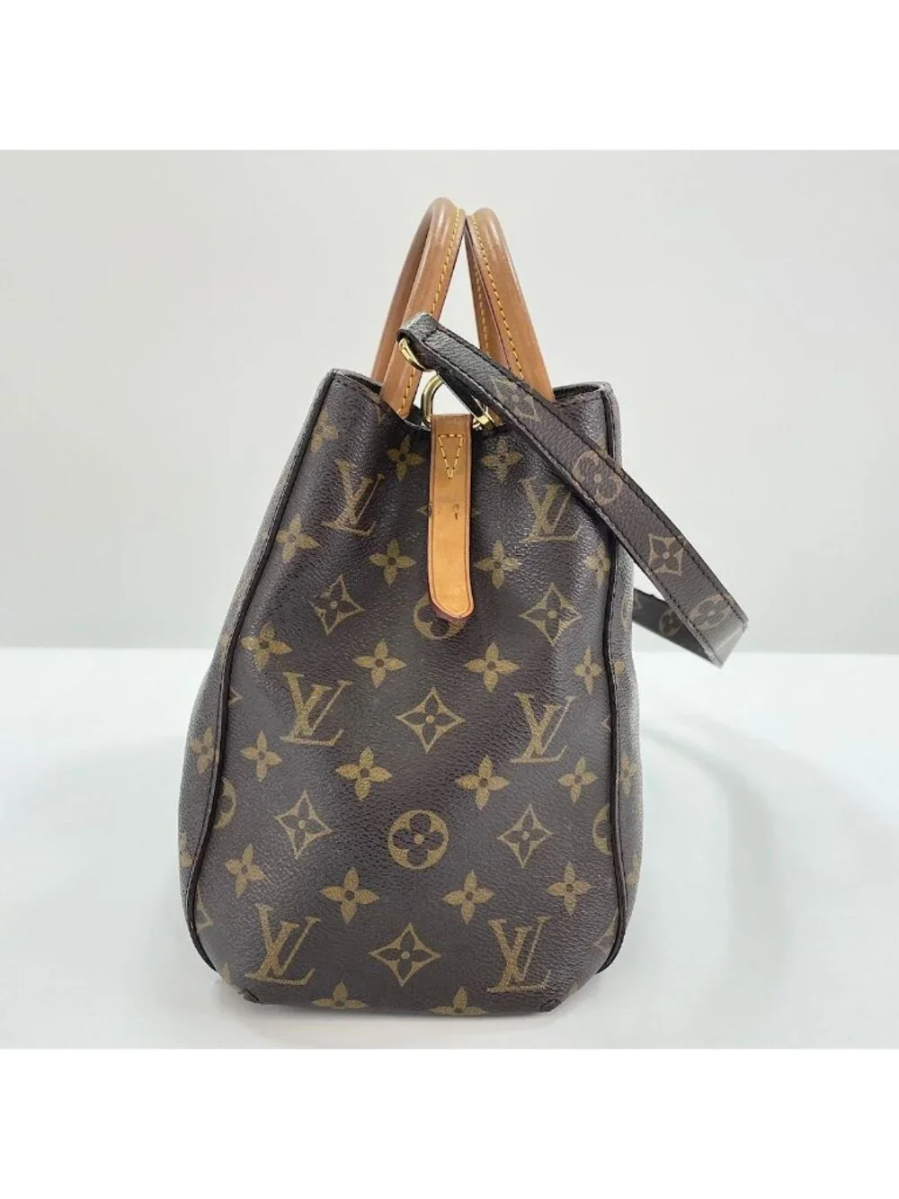 Louis Vuitton Handbag Montaigne MM